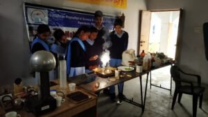 विद्यार्थियों ने सीखी रासायनिक अभिक्रियाएं: राजकीय वरिष्ठ माध्यमिक विद्यालय, सम्भालखी, शाहाबाद, कुरुक्षेत्र